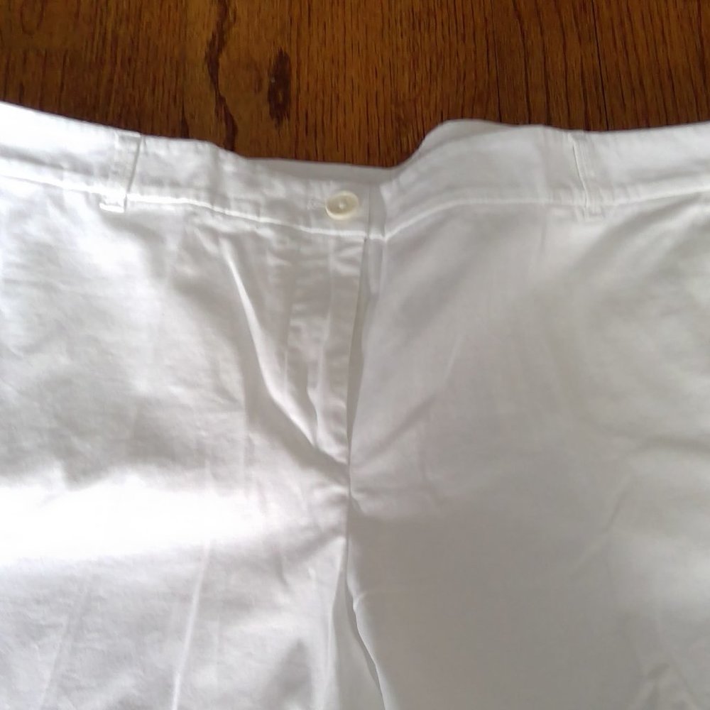 Talbots "Weekend" White Shorts - Picture 2 of 10